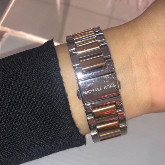 Michael kors unisex watch with extra links - Picture 2 of 4